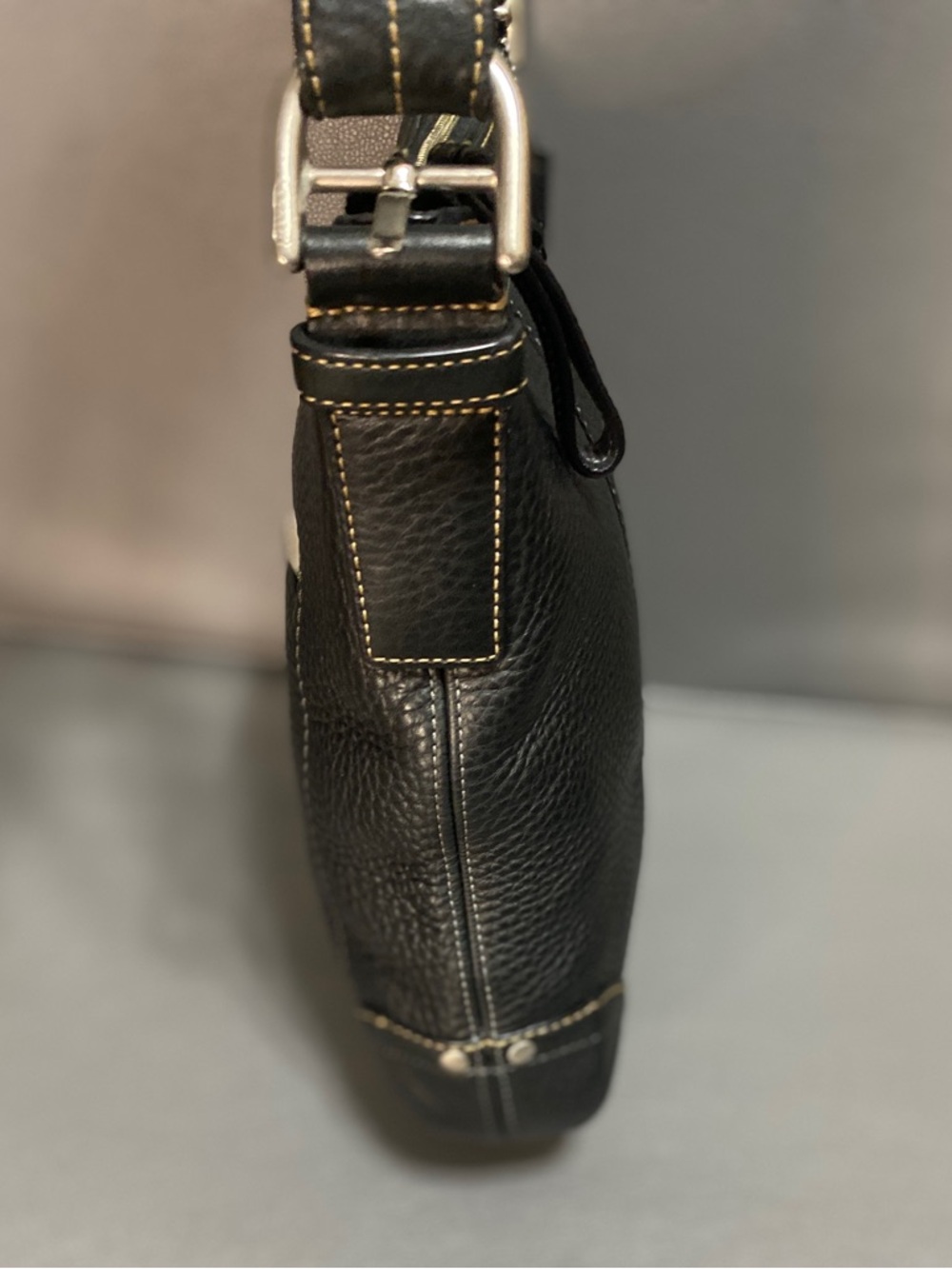 Vintage COACH Soho Black Pebbled Leather Pleated File Bag - Picture 7 of 8
